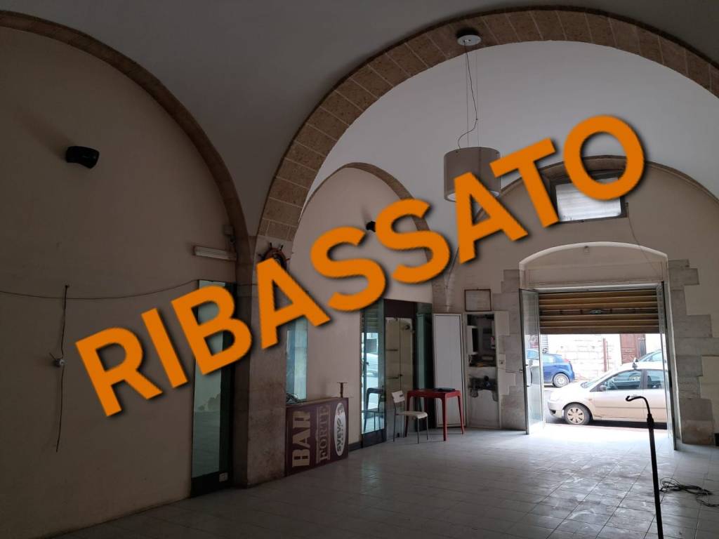 negozio in vendita ad Andria