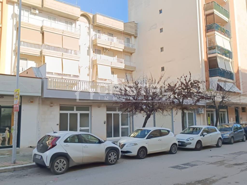 negozio in vendita ad Andria
