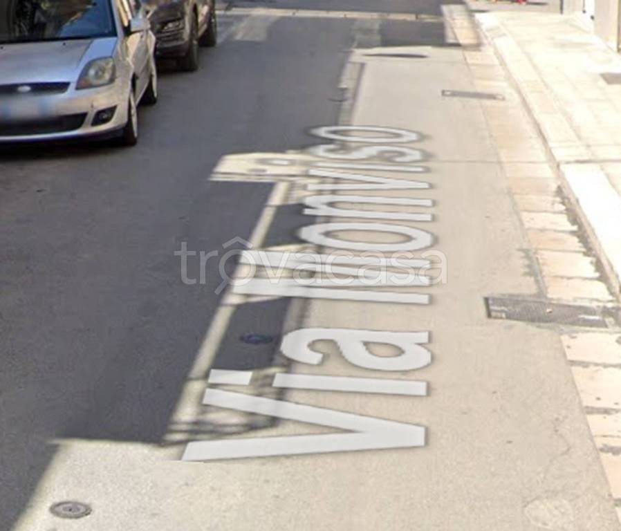 locale commerciale in vendita ad Andria