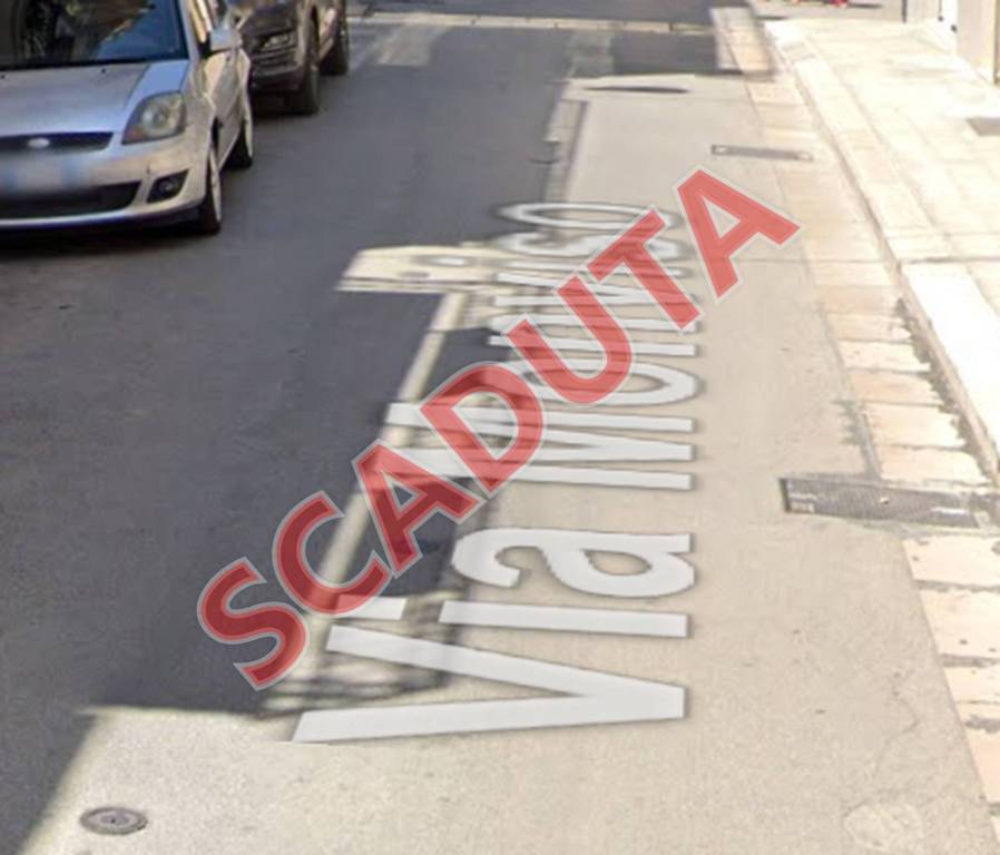 locale commerciale in vendita ad Andria