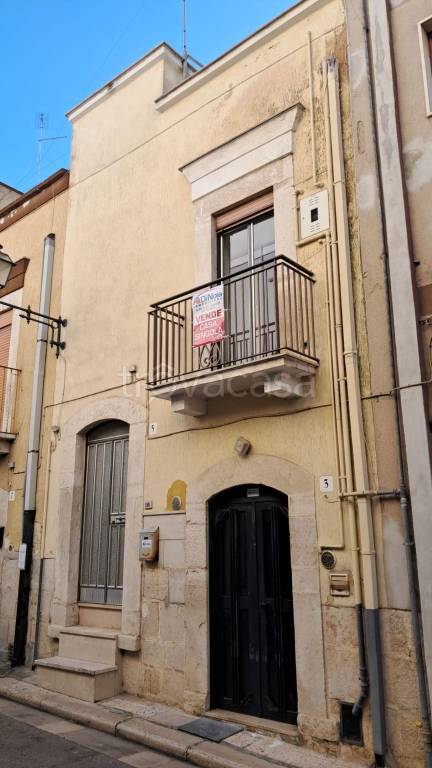 casa indipendente in vendita ad Andria in zona Centro Storico