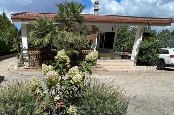casa indipendente in vendita ad Andria