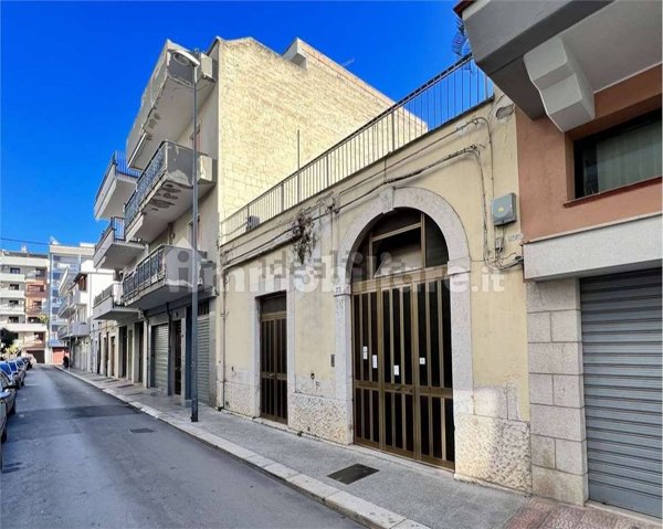 casa indipendente in vendita ad Andria in zona Centro Storico