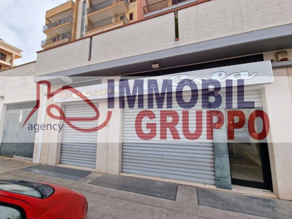 negozio in vendita ad Andria