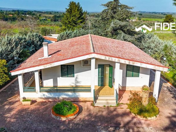 casa indipendente in vendita ad Andria in zona Castel del Monte