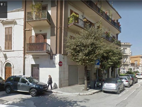 negozio in vendita ad Andria