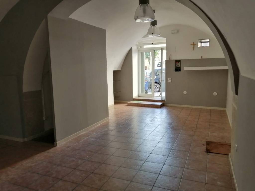 negozio in vendita ad Andria in zona Centro Storico