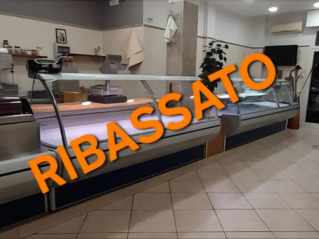 negozio in vendita ad Andria