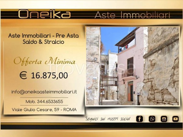 casa indipendente in vendita ad Andria in zona Centro Storico