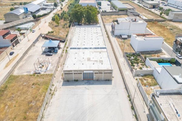 negozio in vendita ad Andria in zona Centro Storico