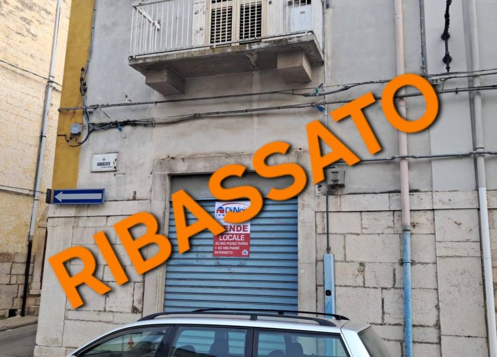 negozio in vendita ad Andria