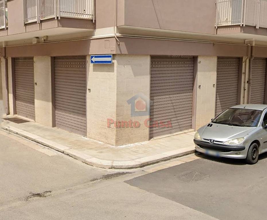negozio in vendita ad Andria