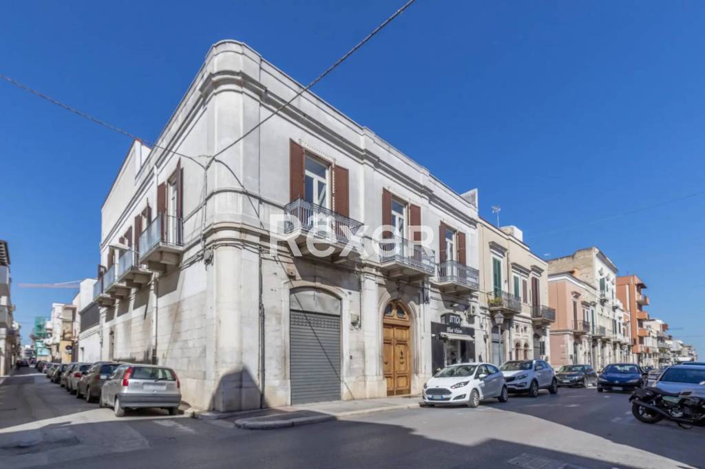 locale commerciale in vendita ad Andria
