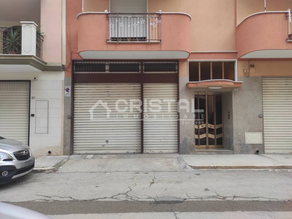 negozio in vendita ad Andria
