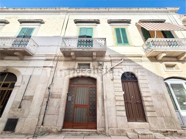 esavano in vendita ad Andria