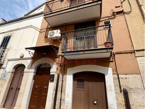 casa indipendente in vendita ad Andria in zona Centro Storico