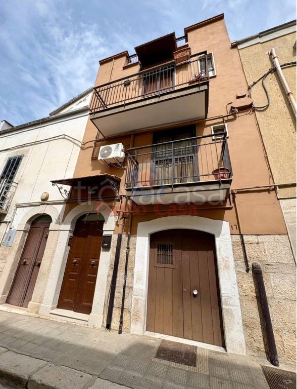 casa indipendente in vendita ad Andria in zona Centro Storico