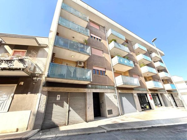 locale di sgombero in vendita ad Andria