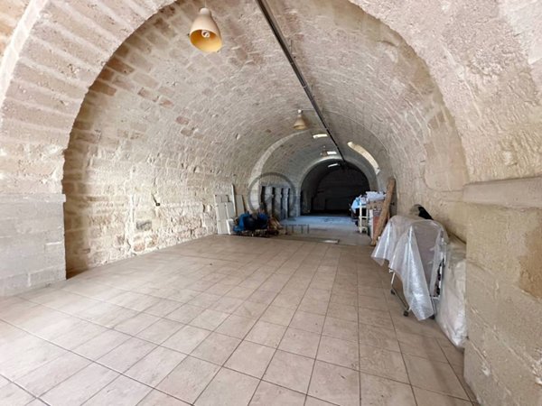 negozio in vendita ad Andria in zona Centro Storico