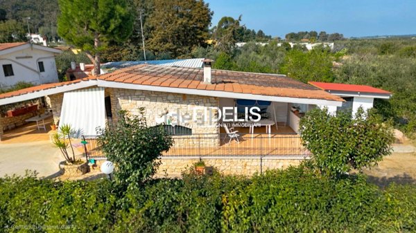 casa indipendente in vendita ad Andria in zona Castel del Monte