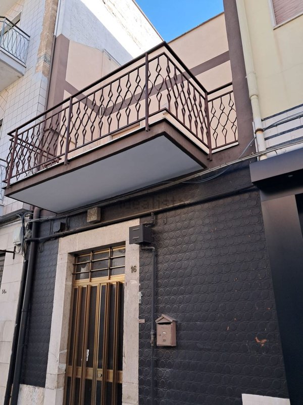 casa indipendente in vendita ad Andria in zona Centro Storico