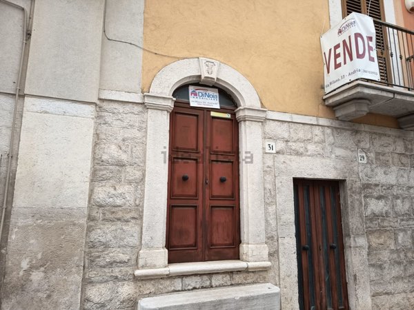 casa indipendente in vendita ad Andria in zona Centro Storico
