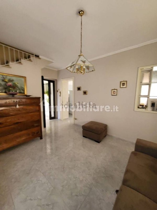 pentavano in vendita ad Andria in zona Montegrosso