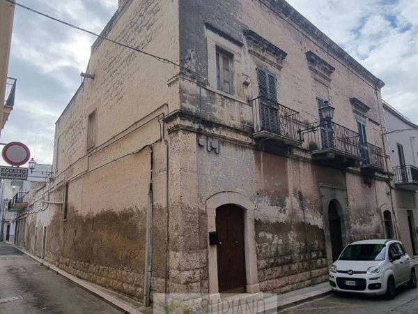 casa indipendente in vendita ad Andria in zona Centro Storico