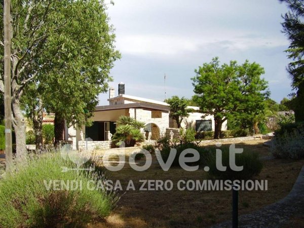 casa indipendente in vendita ad Andria in zona Castel del Monte