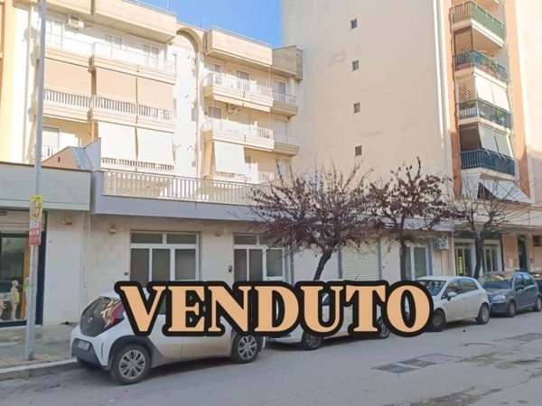 negozio in vendita ad Andria