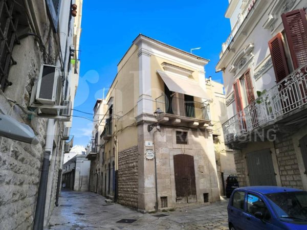 casa indipendente in vendita ad Andria in zona Centro Storico