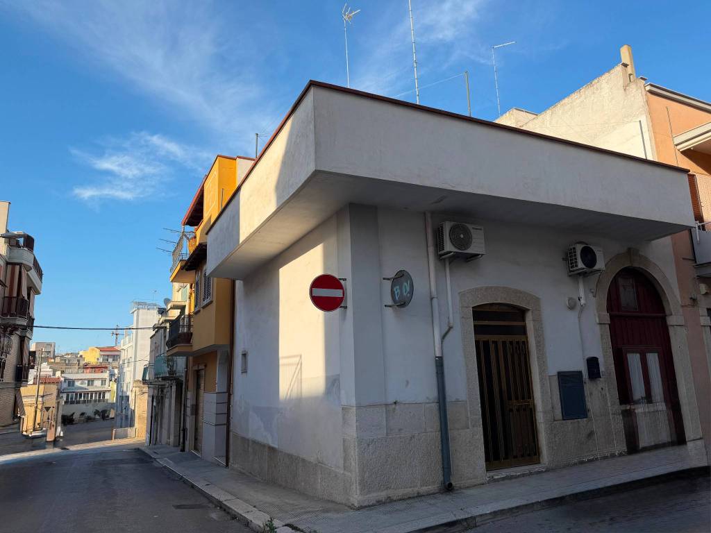 casa indipendente in vendita ad Andria in zona Centro Storico