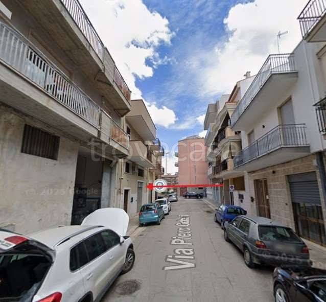 locale commerciale in vendita ad Andria
