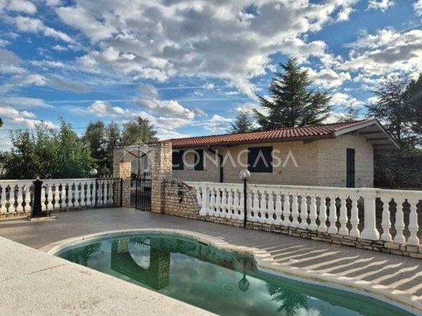 casa indipendente in vendita ad Andria