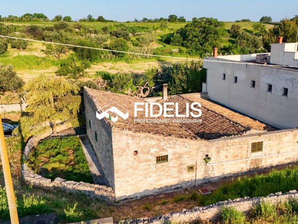 casa indipendente in vendita ad Andria in zona Castel del Monte