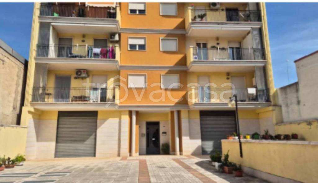 locale commerciale in vendita ad Andria