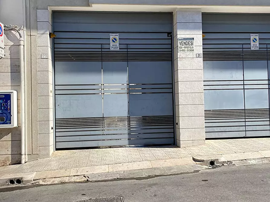 box auto in vendita ad Andria
