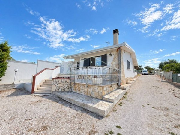 casa indipendente in vendita ad Andria in zona Montegrosso