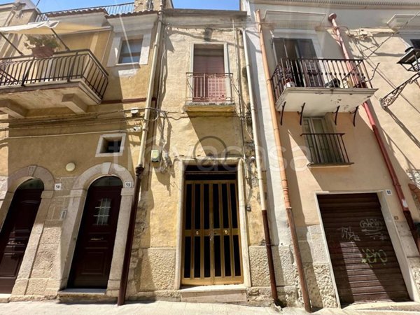 casa indipendente in vendita ad Andria in zona Centro Storico