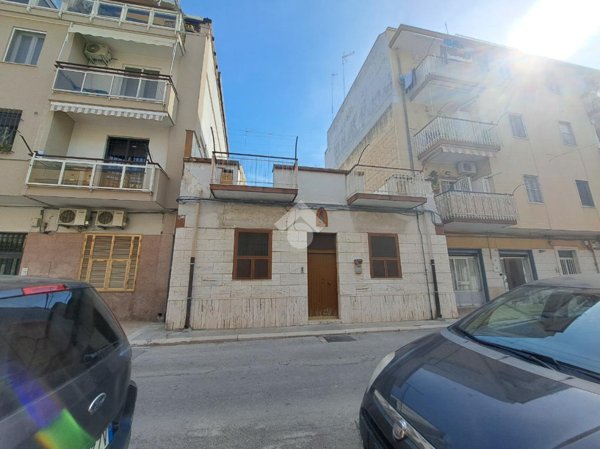 casa indipendente in vendita a Barletta in zona Borgovilla