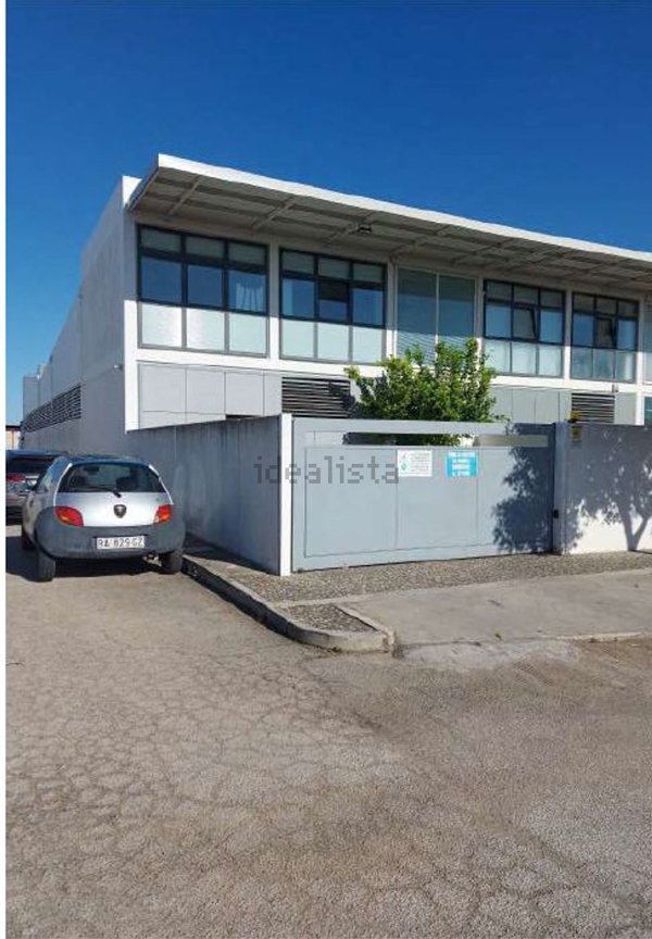 capannone in vendita a Barletta