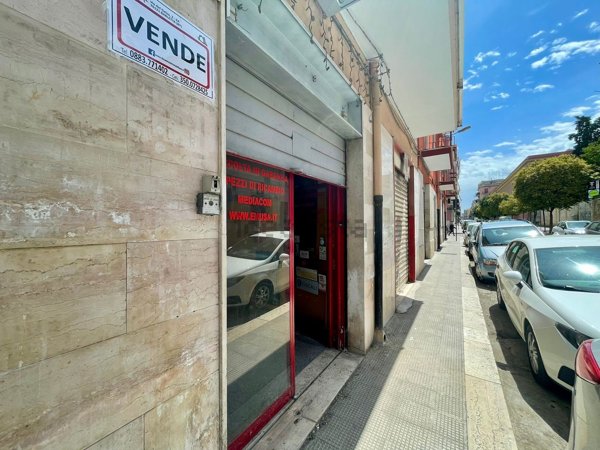 negozio in vendita a Barletta