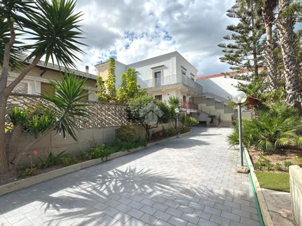 casa indipendente in vendita a Barletta