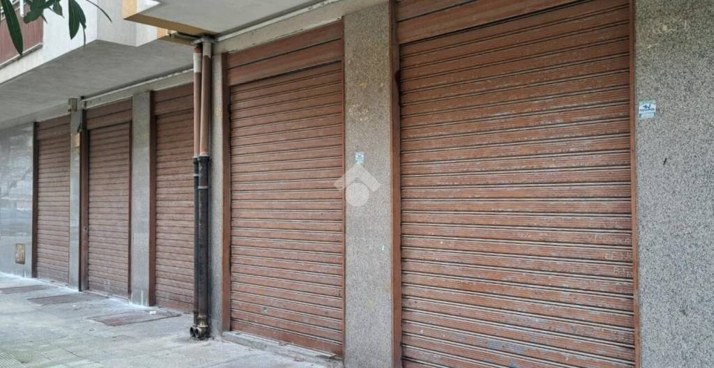 negozio in vendita a Barletta in zona Borgovilla