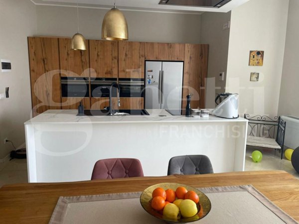 casa indipendente in vendita a Barletta