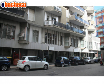 locale commerciale in vendita a Barletta in zona Centro Città