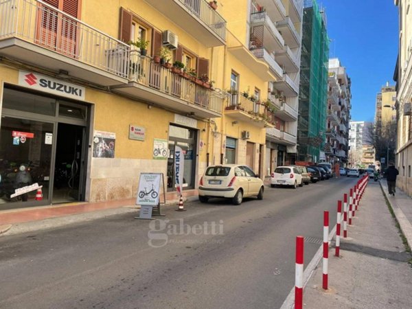 negozio in vendita a Barletta in zona Centro Città