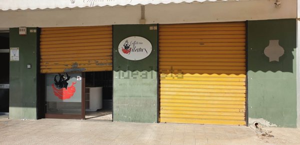 locale commerciale in vendita a Barletta