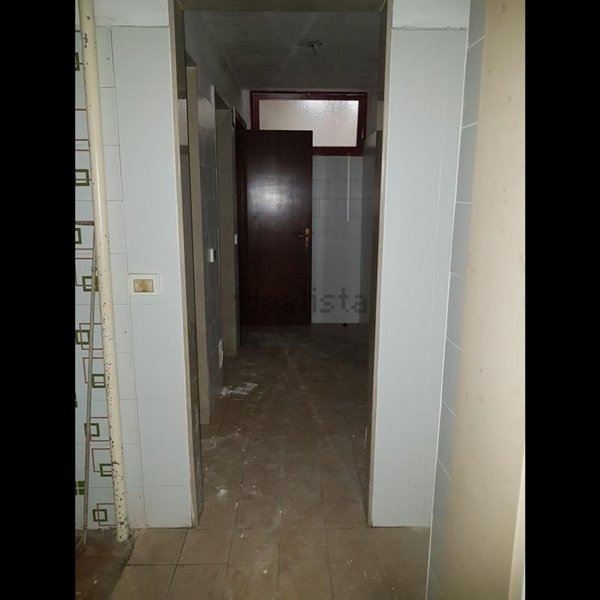 locale commerciale in vendita a Barletta
