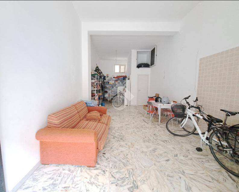 negozio in vendita a Barletta in zona Borgovilla